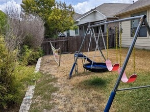 11512 Flushwing Dr in Austin, TX - Building Photo - Building Photo