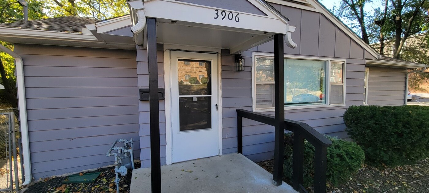 3904 Booth St in Kansas City, KS - Building Photo