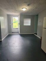 1029 Hillcrest Dr SE, Unit 2Bed and 1Bath Unit