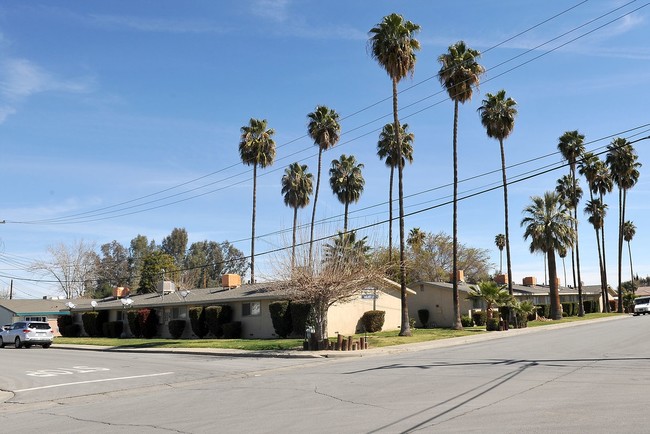 201 Walnut Ave in Coalinga, CA - Foto de edificio - Building Photo