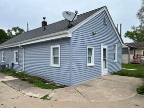 1822-27 1/2 27 1/2 Ave in East Moline, IL - Building Photo - Building Photo