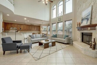 8108 Tierra Linda Ln in Austin, TX - Building Photo - Building Photo