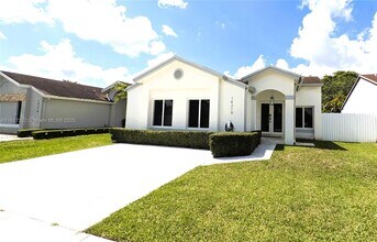 14218 SW 103rd Terrace in Miami, FL - Building Photo - Building Photo