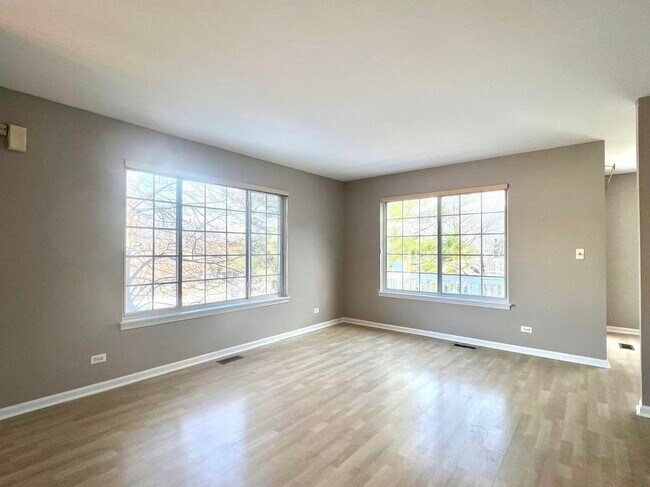 3356 Ravinia Cir in Aurora, IL - Building Photo - Building Photo