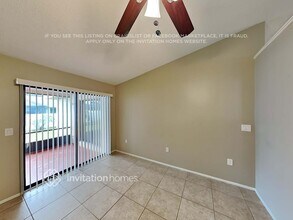 2297 Cork Oak St E in Sarasota, FL - Building Photo - Building Photo