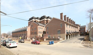 Ashley Mews in Ann Arbor, MI - Building Photo - Building Photo