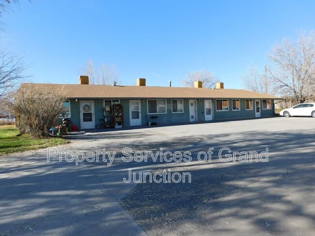 property at 3292 Lombardy Ln