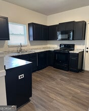 397 Yonkers Ave NW in Atlanta, GA - Building Photo - Building Photo