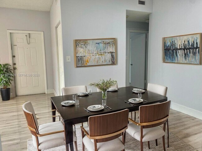 1971 NW 96th Terrace in Pembroke Pines, FL - Building Photo - Building Photo