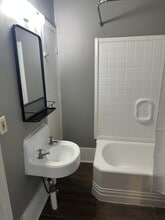 2534 NAPIER AVE, Unit Right in Macon, GA - Foto de edificio - Building Photo
