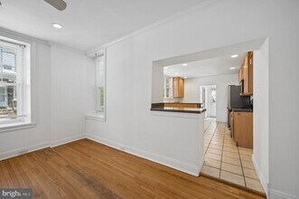 447 Dupont St in Philadelphia, PA - Building Photo - Building Photo