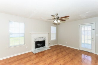 833 Rock Shoal Ct in Atlanta, GA - Building Photo - Building Photo