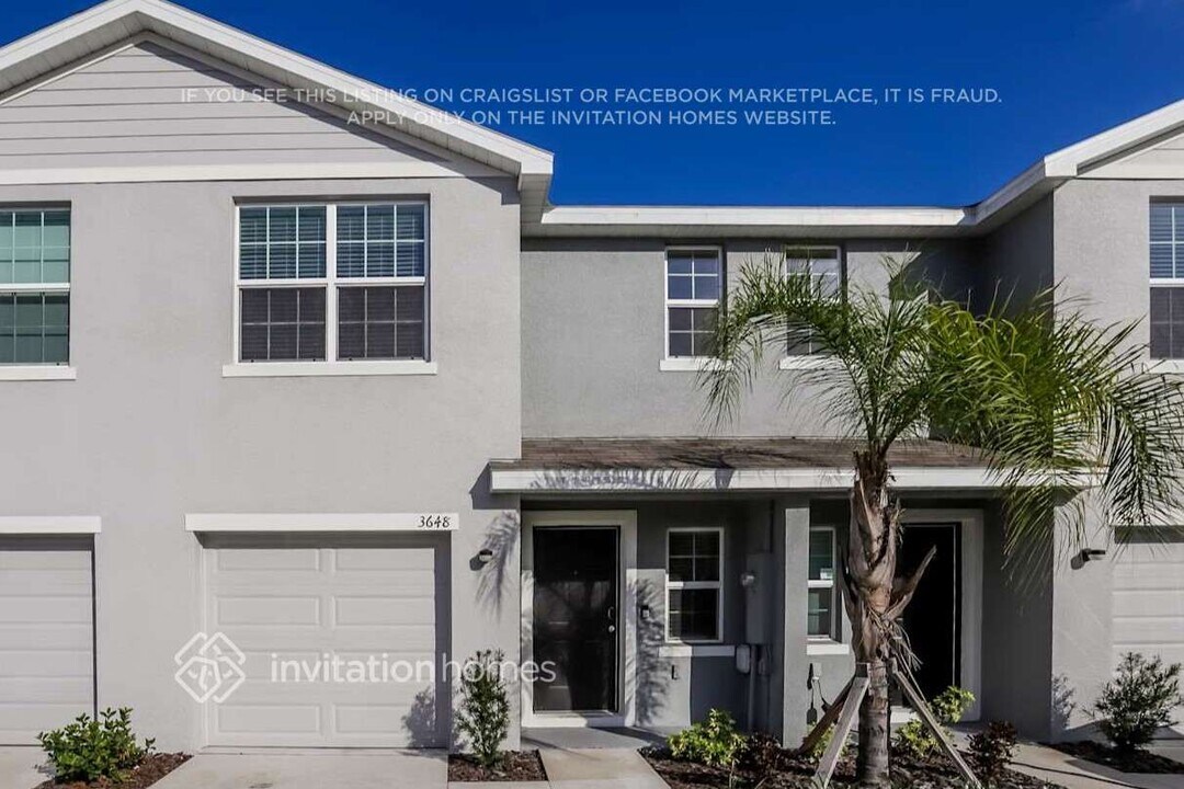 3648 Fulton Ferry Ln in Tampa, FL - Building Photo