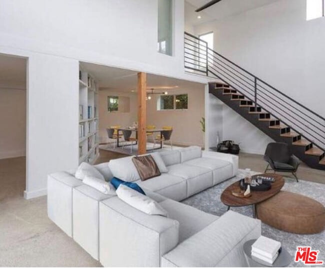 property at 519 1/2 San Juan Ave