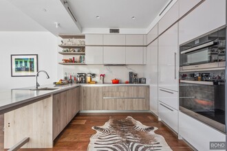 298 E 2nd St in New York, NY - Building Photo - Building Photo