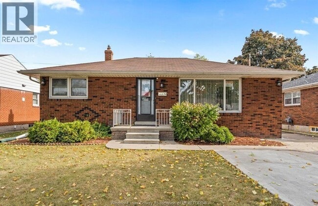 property at 1374 Josephine Ave