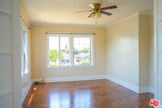 1353 W 49th St in Los Angeles, CA - Building Photo - Building Photo