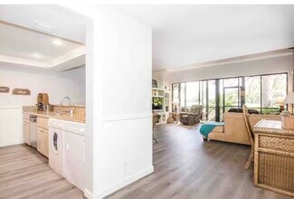 265 Old Meadow Way in Palm Beach Gardens, FL - Building Photo - Building Photo