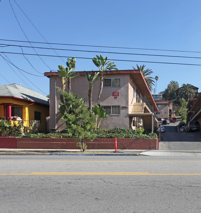 2332 Lincoln Park Ave in Los Angeles, CA - Foto de edificio