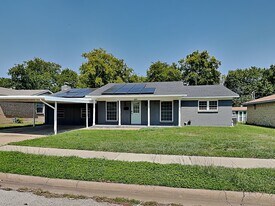 601 Ruidoso Dr in Saginaw, TX - Building Photo