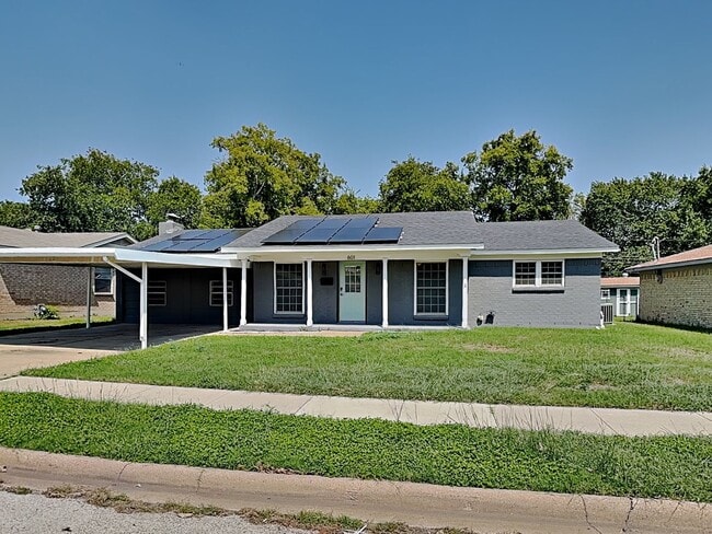 property at 601 Ruidoso Dr