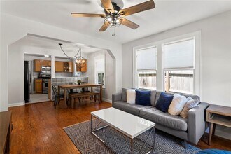 1208 Cedar Ave in Austin, TX - Building Photo - Building Photo