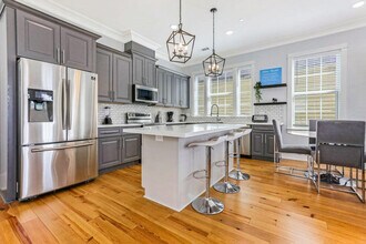 1220 Carondelet St in New Orleans, LA - Building Photo - Building Photo