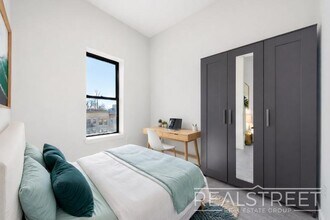 New Modern 2 Bed w Full Amenities + Dishwasher/Laundry/Garden in Brooklyn, NY - Foto de edificio - Building Photo