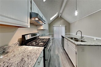 2261 Byron Ct SW in Marietta, GA - Building Photo - Building Photo