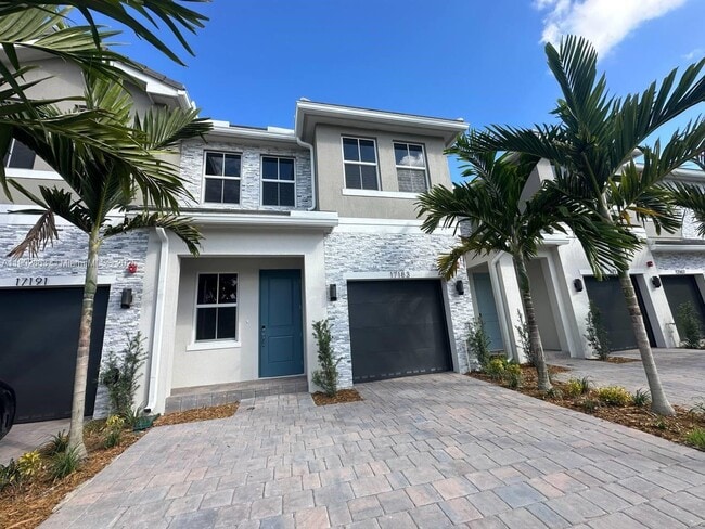 17183 SW 2nd Cir in Pembroke Pines, FL - Building Photo - Building Photo