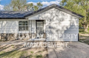 1531 N Poplar Ave in Wichita, KS - Foto de edificio - Building Photo