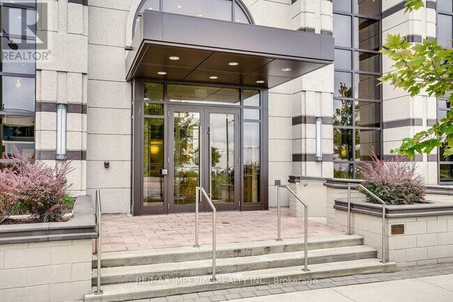 89-189 S Town Centre Blvd in Markham, ON - Building Photo - Building Photo