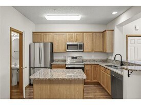 13840 54th Ave N in Minneapolis, MN - Building Photo