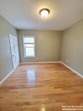 296 Brookline St in Cambridge, MA - Foto de edificio - Building Photo