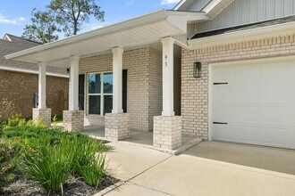 93 Eagles Nest Dr in Freeport, FL - Building Photo - Building Photo