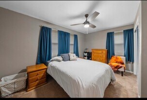 706 Boesel Ave in Manville, NJ - Building Photo