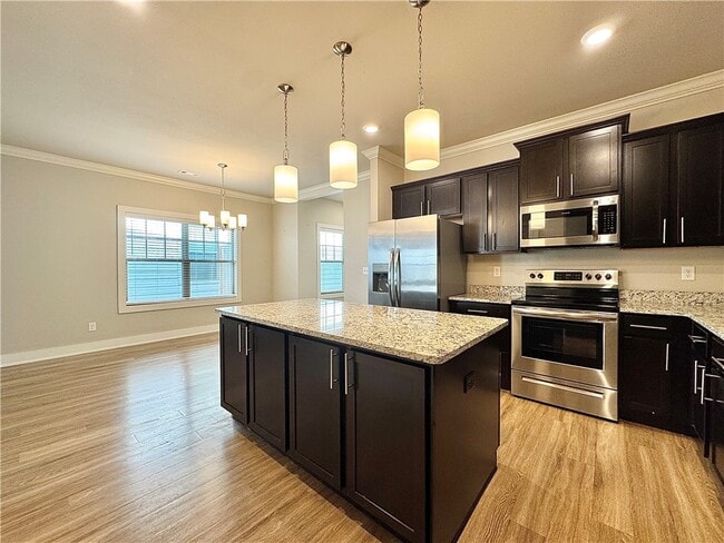 property at 707 NE Hts Ln