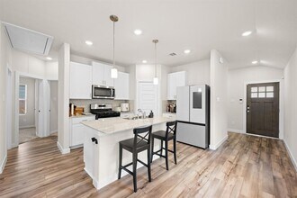 9611 Blue Water Hyssop in Conroe, TX - Building Photo - Building Photo