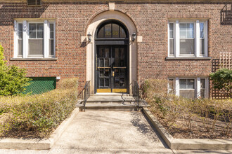 3555 78th St in Jackson Heights, NY - Building Photo - Building Photo