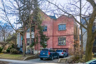 51 High Park Blvd in Toronto, ON - Building Photo