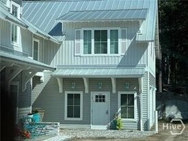 6914 Johnny Mercer Blvd in Savannah, GA - Building Photo