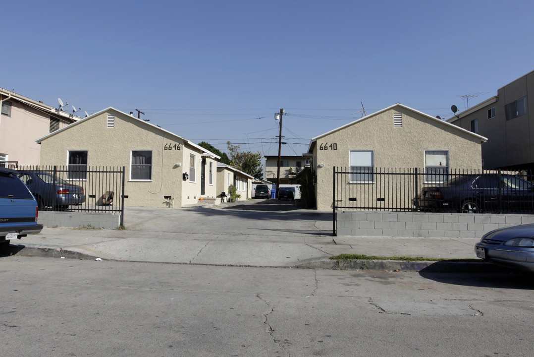 6640-6646 Lemp Ave in North Hollywood, CA - Foto de edificio