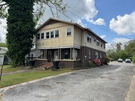 301 Elmwood Ave in Gadsden, AL - Building Photo