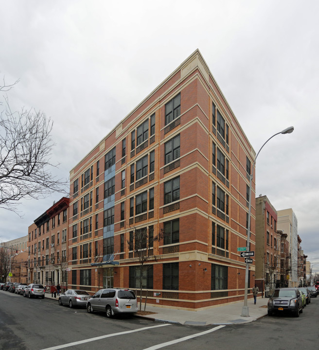 The Lenniger Residences in Bronx, NY - Building Photo