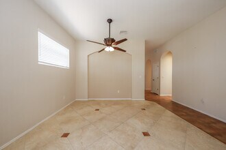 1670 N Maguire Ave in Tucson, AZ - Building Photo - Building Photo
