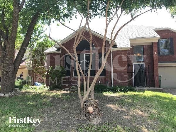 property at 11 Atherton Ct