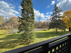 190 Quarry Hill Rd, Unit 190 Quarry Hiill in South Burlington, VT - Building Photo