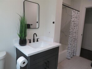 4915 Jackson St-Unit -A in Houston, TX - Building Photo - Building Photo