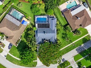 13948 Ishnala Cir in Wellington, FL - Building Photo - Building Photo