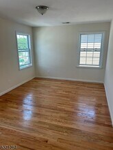 1019 E Grand St in Elizabeth, NJ - Building Photo - Building Photo